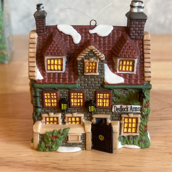 Department 56 Charles Dickens Dedlock Arms 1994 Collectors Edition Ornament New - Picture 8 of 8